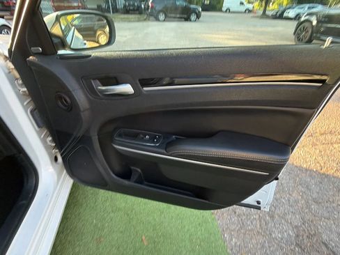 Used 2020 Chrysler 300 S RWD image 23