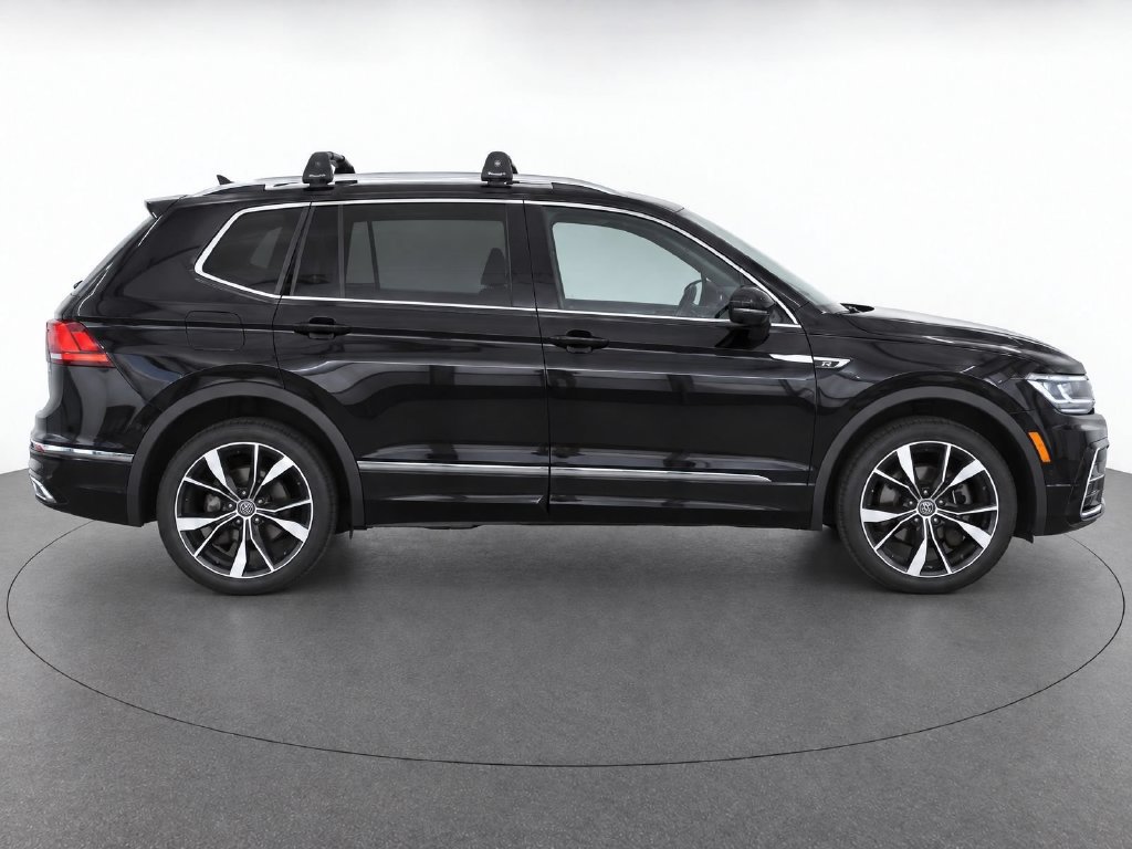 Certified 2023 Volkswagen Tiguan SEL R-Line AWD/4WD image 6