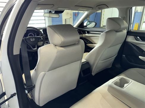 Used 2019 Honda Accord LX image 26