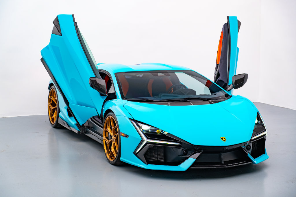 Used 2024 Lamborghini Revuelto AWD/4WD image 15