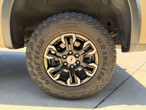 Used 2022 Chevrolet Silverado 1500 ZR2 w/ Technology Package AWD/4WD image 35