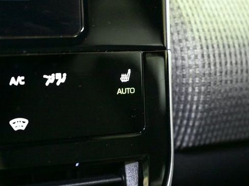 Certified 2024 Subaru Solterra Premium image 38