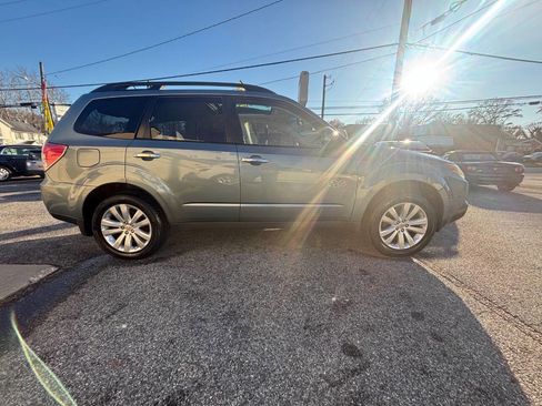 Used 2010 Subaru Forester 2.5X Premium w/ Popular Equipment Group 1A image 3