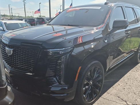 Certified 2026 Cadillac Escalade Platinum Sport w/ LPO, ONYX Package AWD/4WD image 1