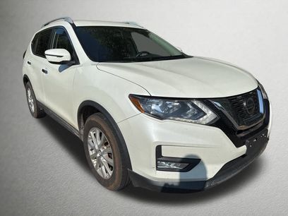 Used 2018 Nissan Rogue SV