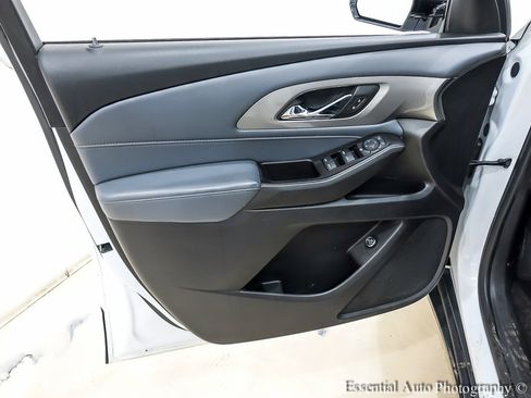 Used 2018 Chevrolet Traverse LT image 26