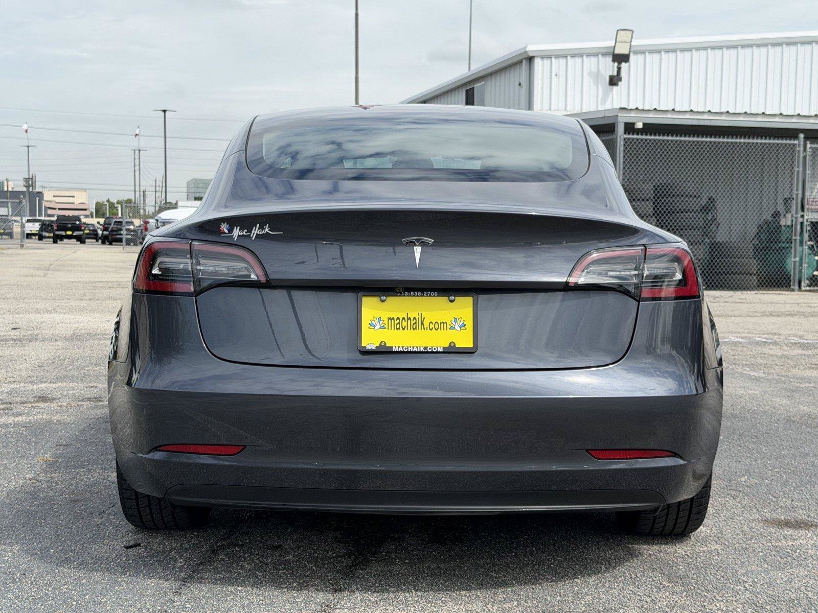 Used 2023 Tesla Model 3 Standard Range RWD image 4
