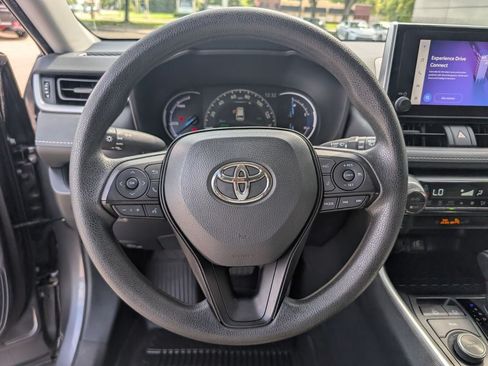 Certified 2025 Toyota RAV4 XLE AWD/4WD image 14