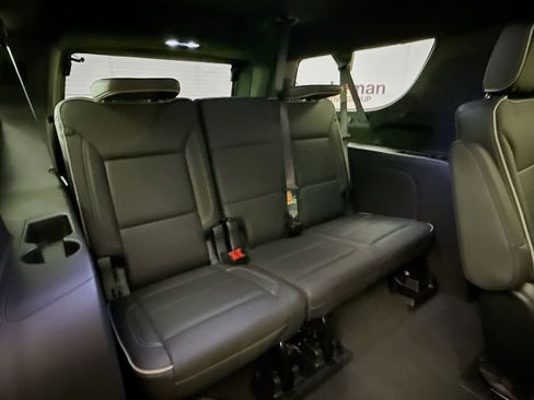 Used 2025 GMC Yukon XL Elevation AWD/4WD image 32