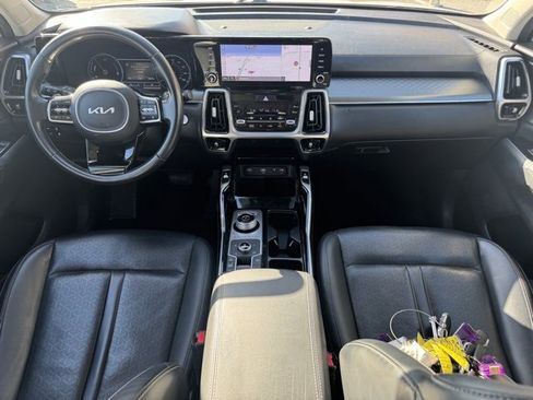 Certified 2022 Kia Sorento SX image 13