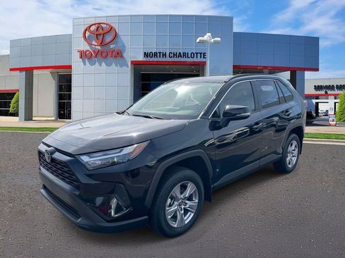 Used 2025 Toyota RAV4 XLE w/ Convenience Package FWD image 6