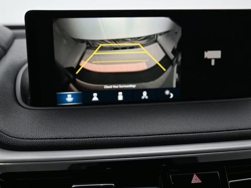 Used 2023 Acura MDX SH-AWD image 18