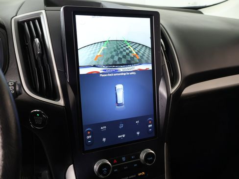 Used 2022 Ford Edge SE image 6