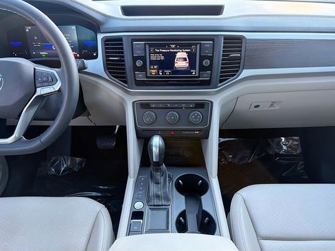 Used 2023 Volkswagen Atlas SE image 18