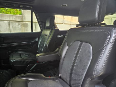 Used 2021 Ford Expedition Max Limited AWD/4WD image 2