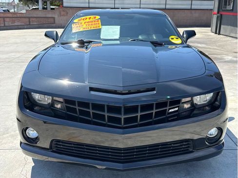 Used 2013 Chevrolet Camaro SS RWD image 2