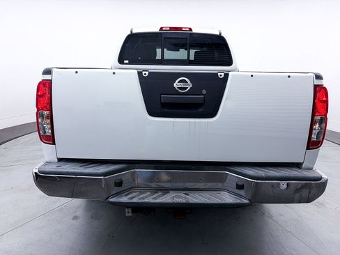 Used 2019 Nissan Frontier SV image 8