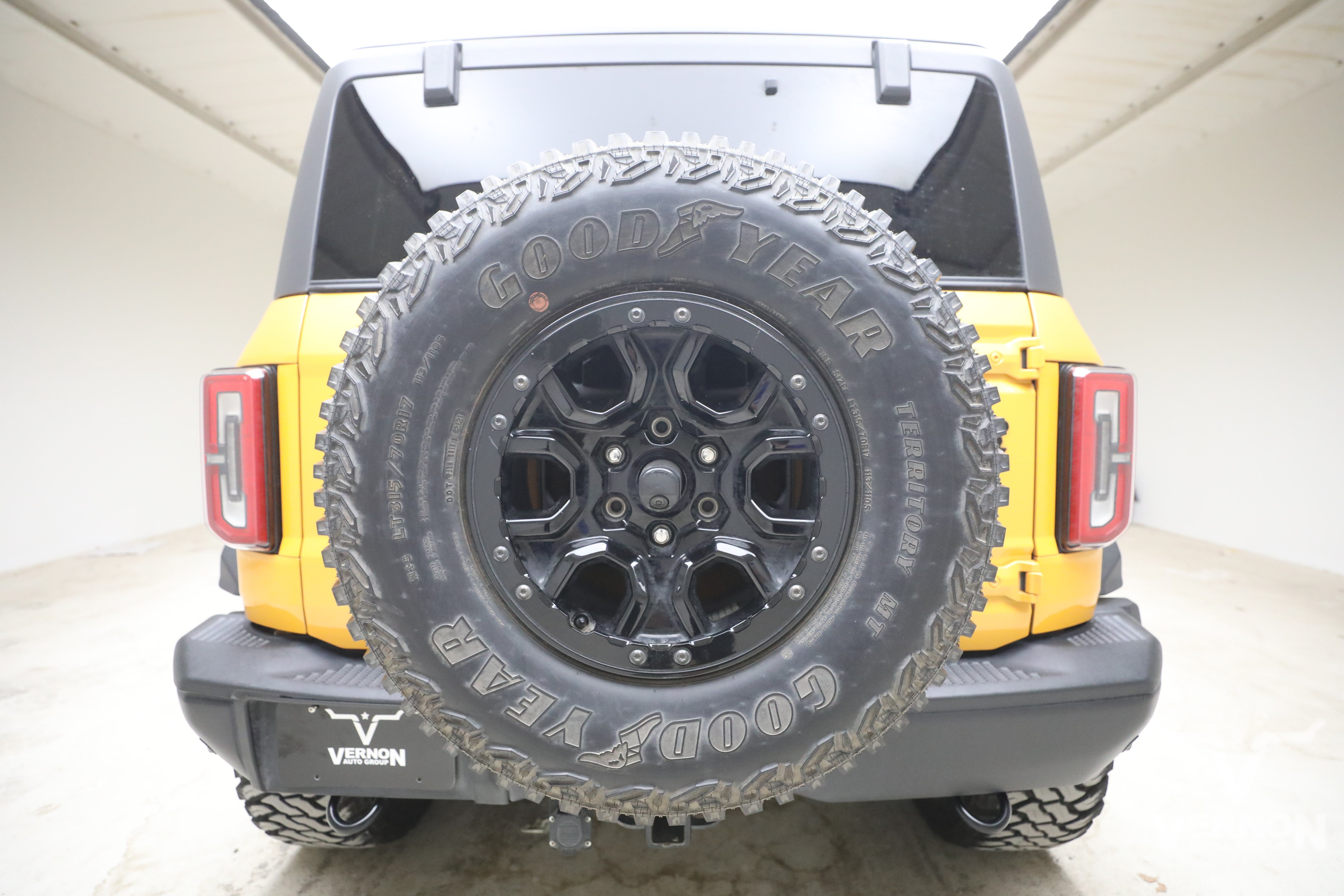 Used 2021 Ford Bronco First Edition AWD/4WD image 3