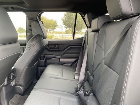 New 2025 Toyota 4Runner TRD Off-Road Premium image 11