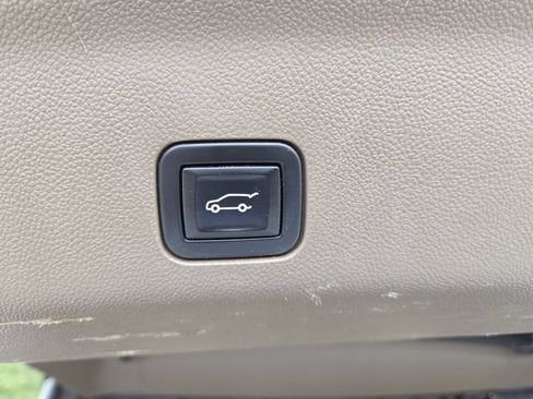 Used 2022 GMC Yukon Denali AWD/4WD image 26