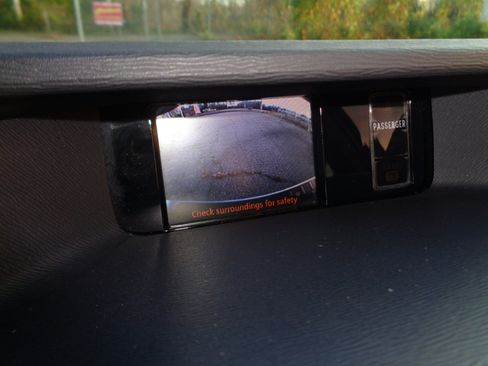 Used 2012 Toyota Sienna LE image 23