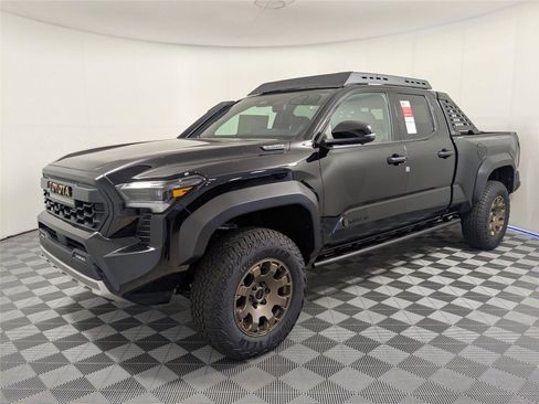 New 2025 Toyota Tacoma 4x4 Double Cab Hybrid image 1