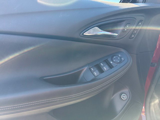 Used 2023 Buick Encore GX Essence w/ Experience Buick Package FWD image 4