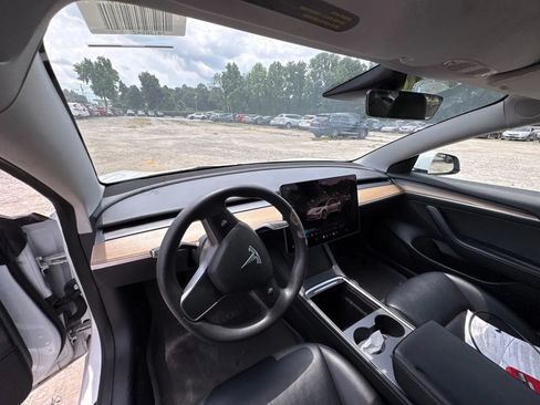 Used 2023 Tesla Model 3 Standard Range RWD image 6