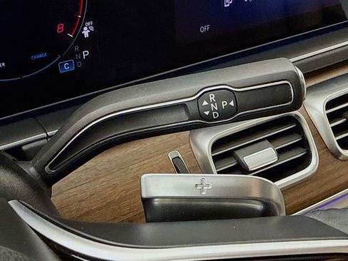 Used 2024 Mercedes-Benz GLE 350 4MATIC image 20