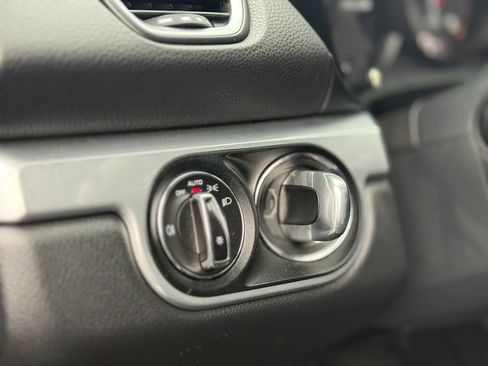 Used 2017 Porsche 718 Boxster image 22