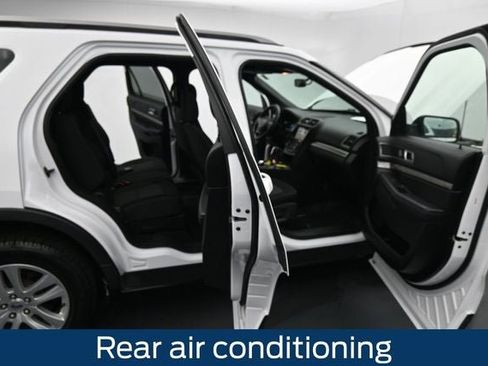 Used 2019 Ford Explorer XLT w/ Equipment Group 201A AWD/4WD image 13