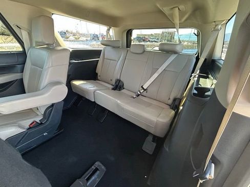 Used 2024 Ford Expedition Max XLT image 26