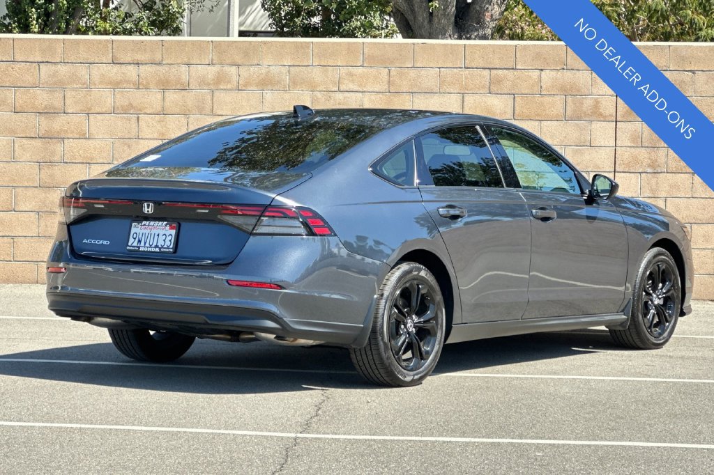 Certified 2025 Honda Accord SE image 4