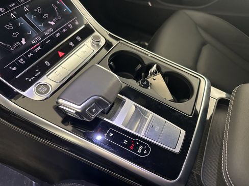 Used 2025 Audi Q8 Premium Plus w/ Premium Plus Package image 19