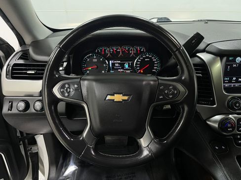 Used 2018 Chevrolet Suburban LT image 24