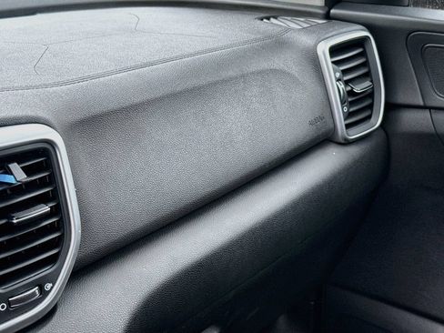 Used 2020 Kia Sportage LX FWD image 22
