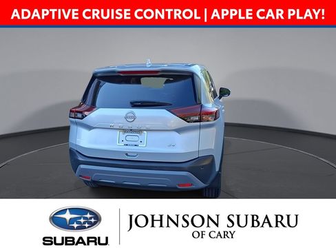 Used 2023 Nissan Rogue SV FWD image 3