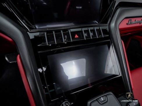 Used 2024 Lamborghini Urus S image 26