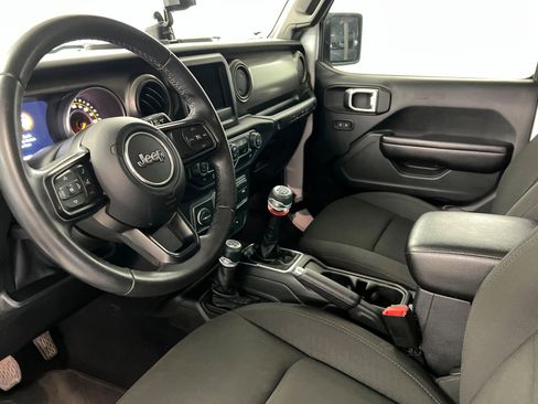 Used 2018 Jeep Wrangler Sport AWD/4WD image 15