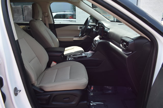 Used 2023 Ford Explorer XLT AWD/4WD image 42