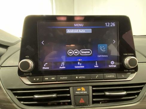 Used 2025 Nissan Altima 2.5 SV image 14