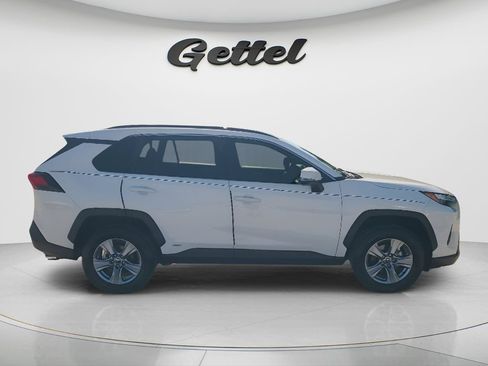 Certified 2025 Toyota RAV4 XLE AWD/4WD image 4