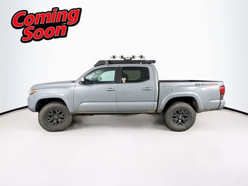 Used 2021 Toyota Tacoma SR5 image 9