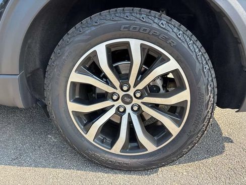 Used 2022 Ford Explorer ST-Line w/ Class IV Trailer Tow Package AWD/4WD image 8