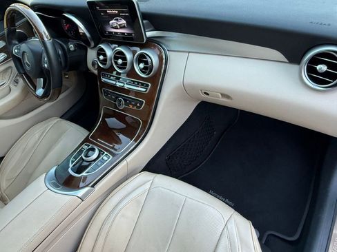 Used 2018 Mercedes-Benz C 300 Sedan image 33