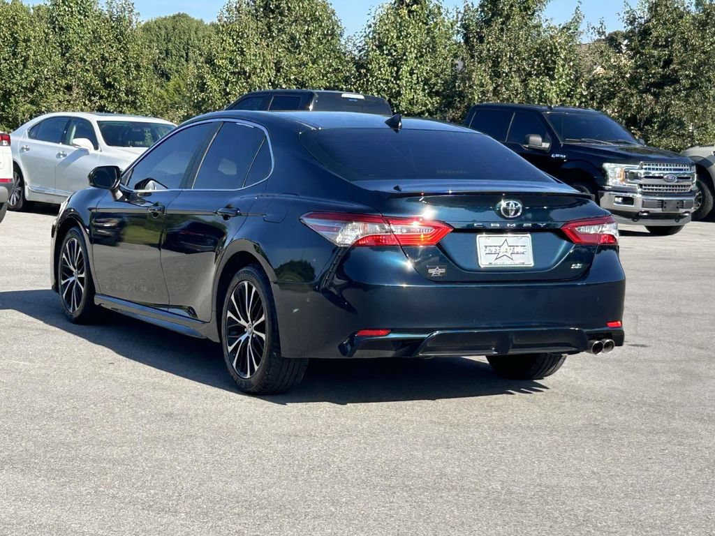 Used 2019 Toyota Camry SE w/ Convenience Package FWD image 5