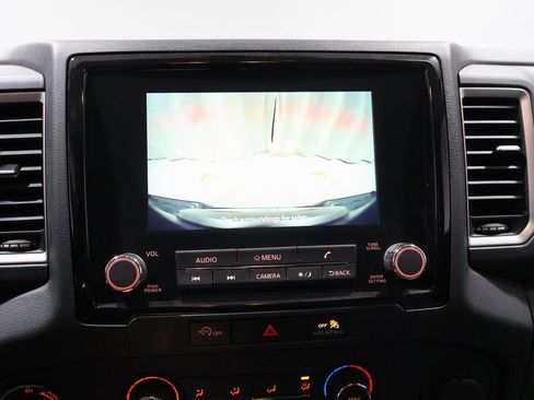 Used 2024 Nissan Frontier SV image 28