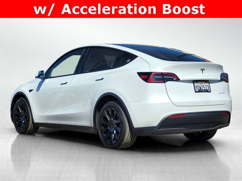 Used 2023 Tesla Model Y Long Range image 6