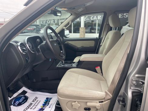 Used 2008 Ford Explorer Sport Trac XLT AWD/4WD image 9