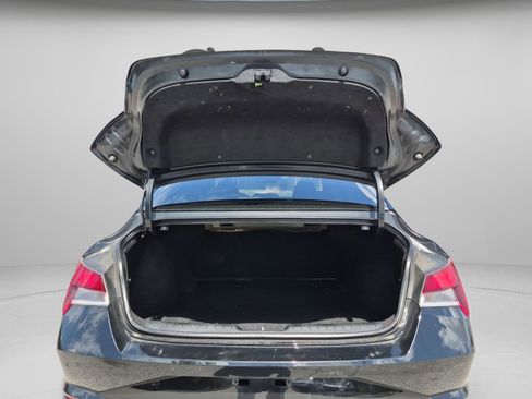 Used 2021 Hyundai Elantra SEL FWD image 26